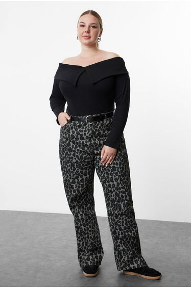 Black Camisole Knitted Plus Size Blouse