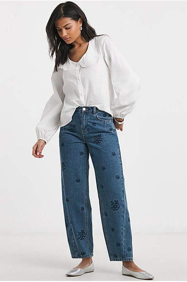 Embroidered Barrel Jeans- Mid Wash