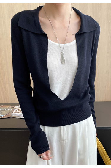 Essential Contrast Fake Two-Piece Collared Knit Top in Navy