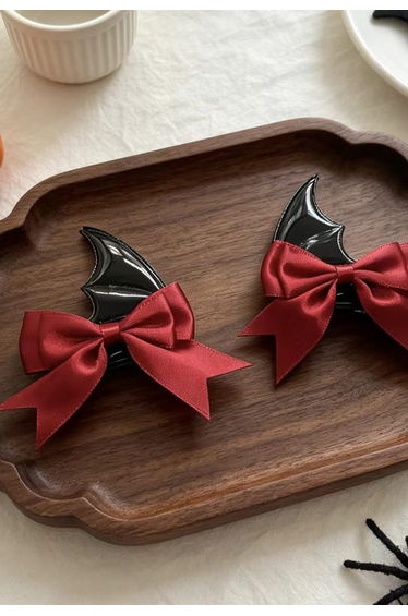 Bowknot Bat Wing Hair Clips in Red