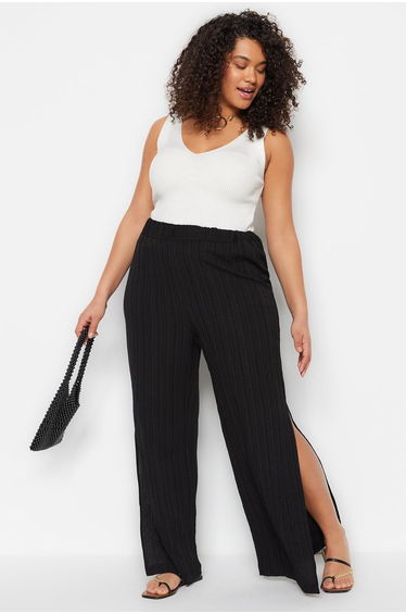 Plus Size Pants - Black - Wide leg