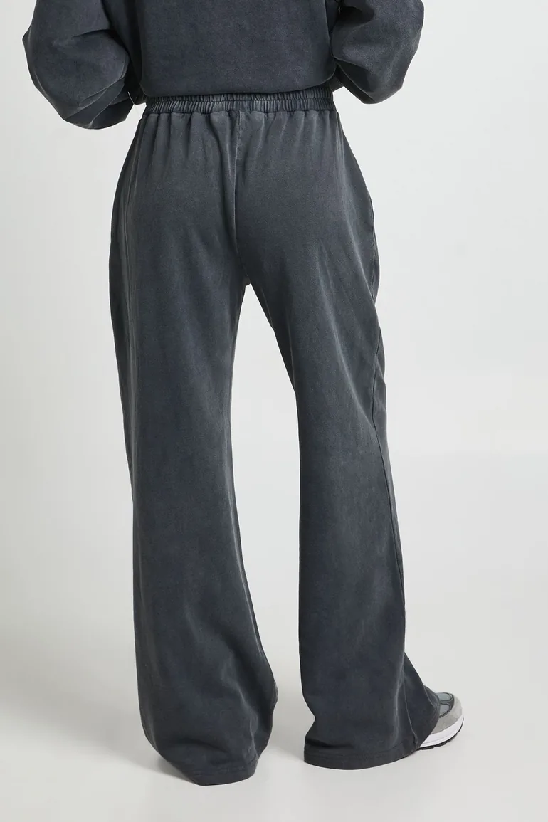 Washed Pintuck Detail Straight Leg Jogger - charcoal - 1