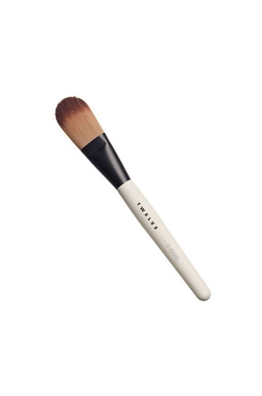 Kent Twelve Foundation Brush - TWMU8