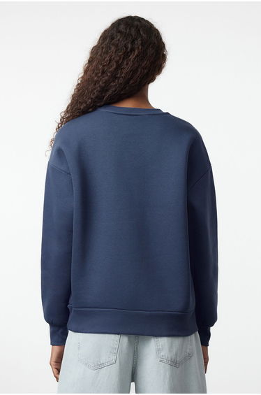 Indigo Plain Oversize/Relaxed Cut Basic Crew Neck Thick/Polar Inside Knitted Sweatshirt product thumbnail 3