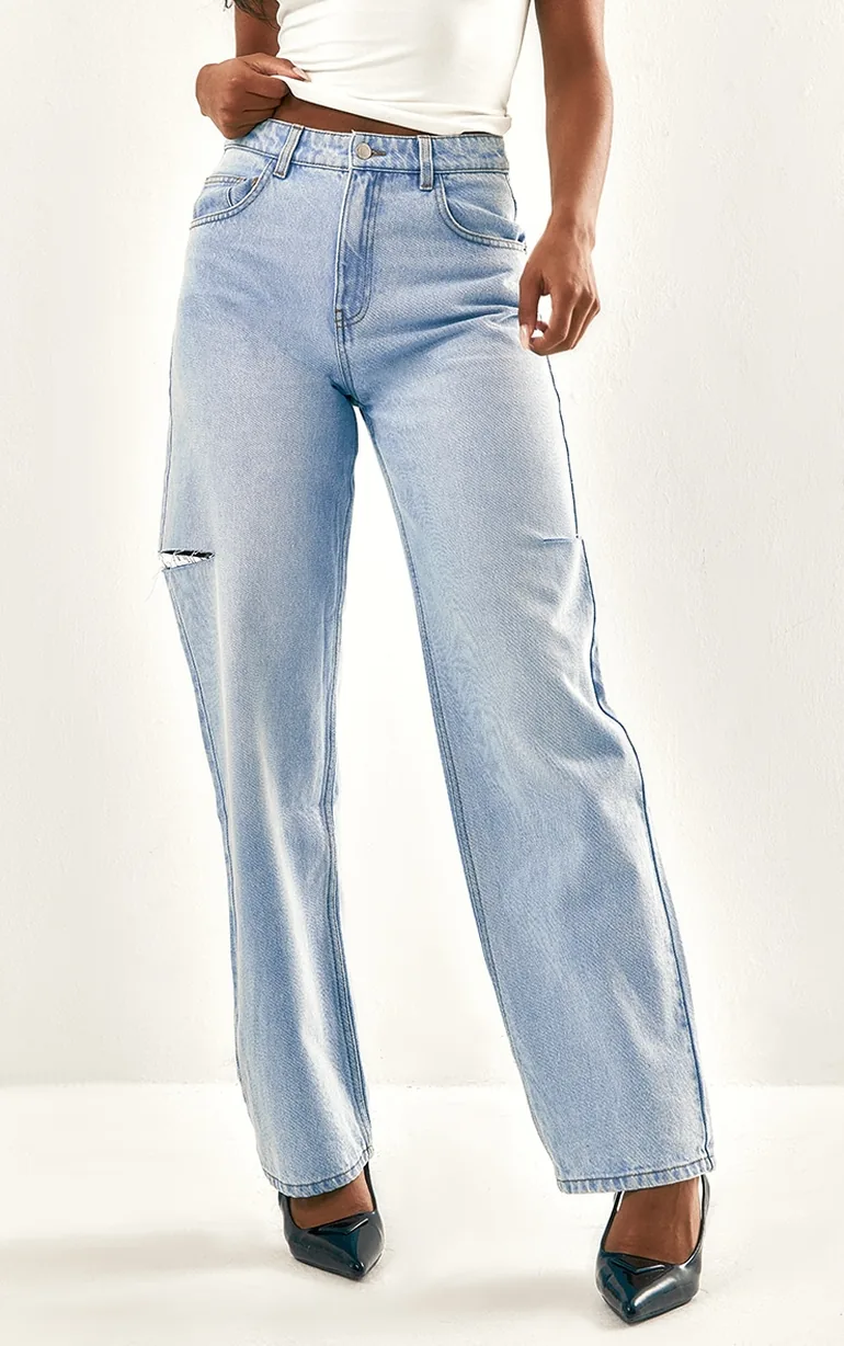 PRETTYLITTLETHING Light Blue Wash Thigh Split Boyfriend Jeans - 1