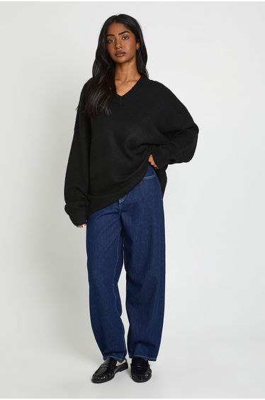 Tall Super Soft V Neck Oversized Jumper - black