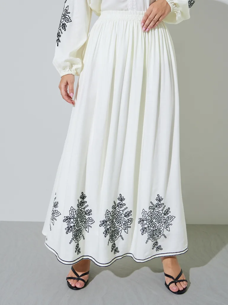 Off White Embroidered Hem A-Line Maxi Skirt - 2