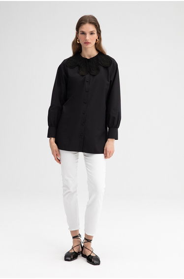 SHIRT WITH EMBROIDERED NECK product thumbnail 2