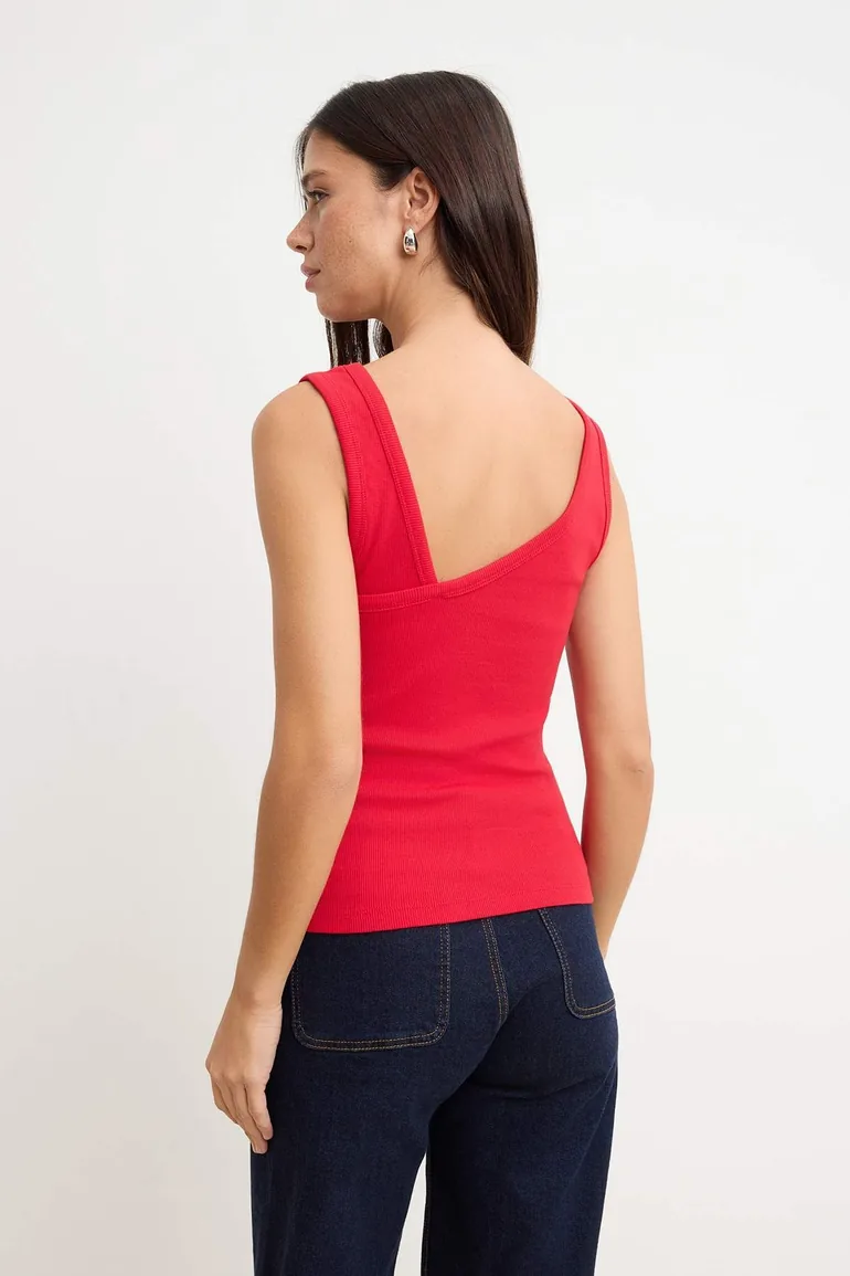 Red Plain Fitted Asymmetric Neckline Thick Strap Sleeveless Corded Fabric Stretchy Knitted Undershirt - 3