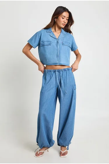 Chambray Cropped Short Sleeve Shirt - mid wash