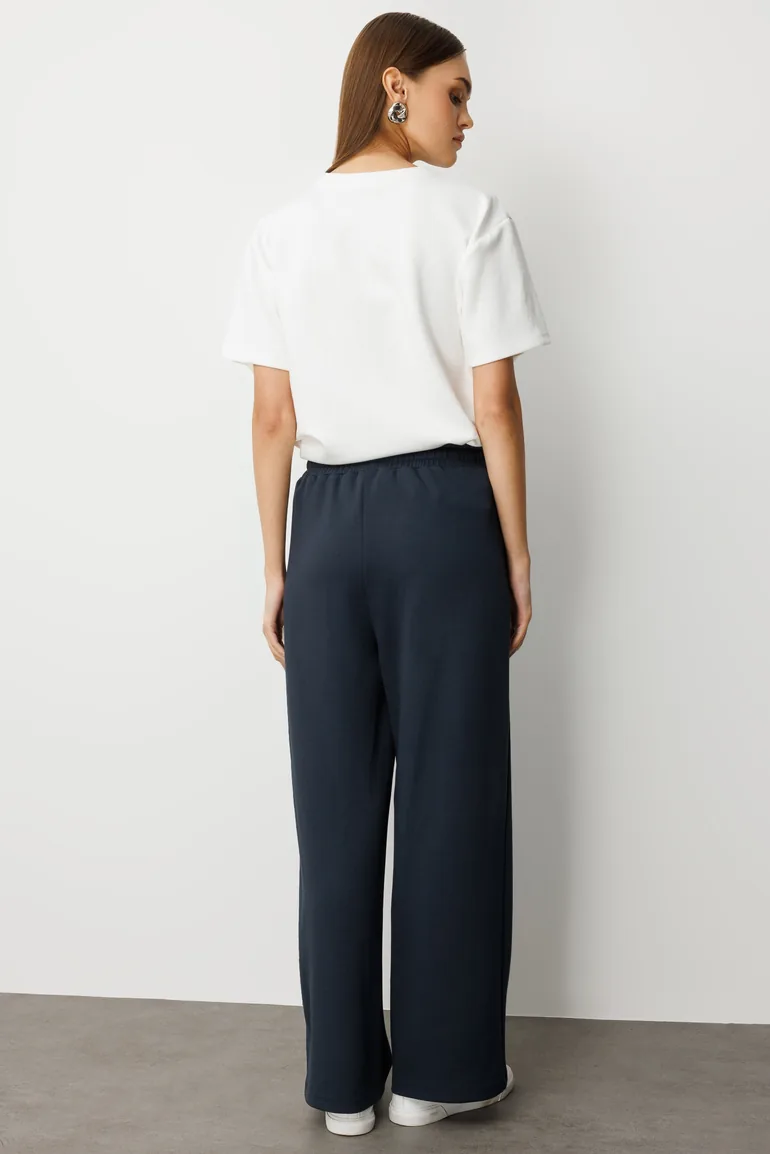 Mizalle Elastic Waist Soft Textured Jogger Trousers - 1