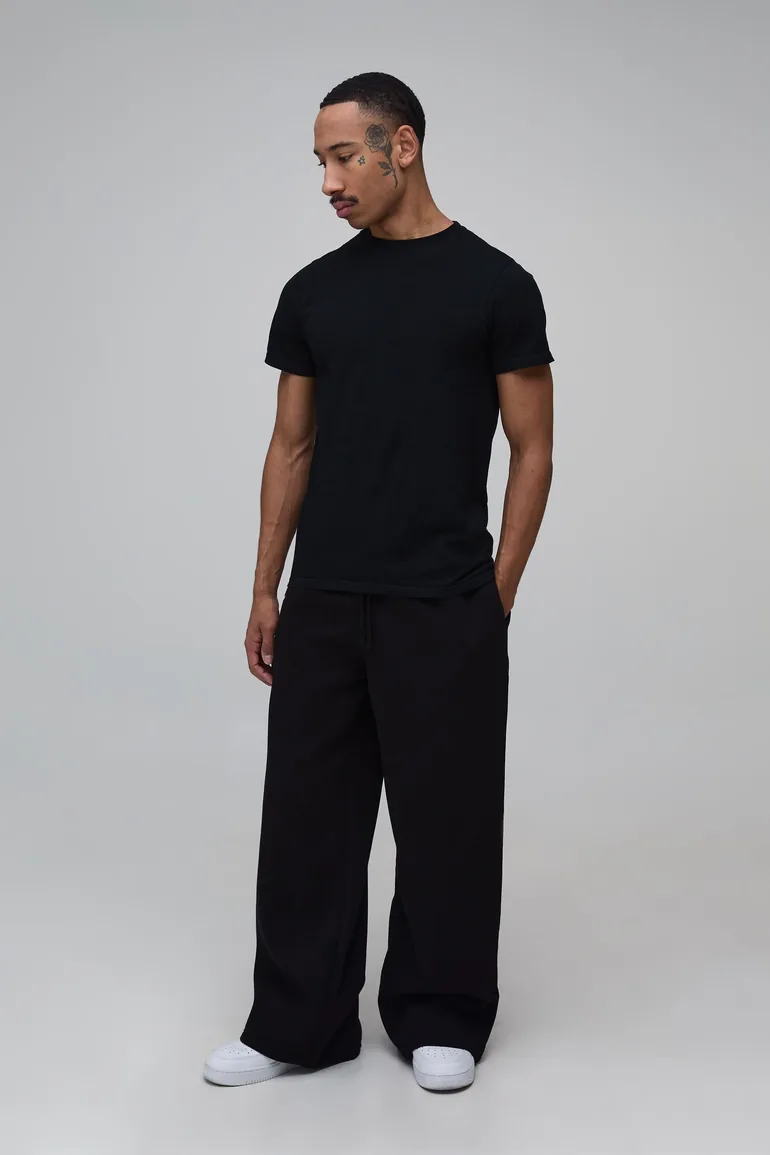 Essential Wide Leg Jogger - black