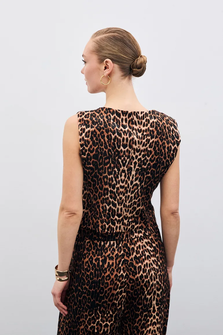 Short Leopard Vest - 6