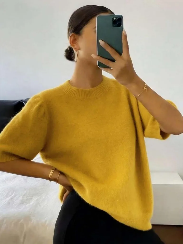 Plus Size Solid Short Sleeve Knit Top - 1