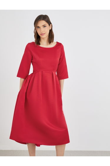Solid Round Neck Pleated Detail Midi Dress