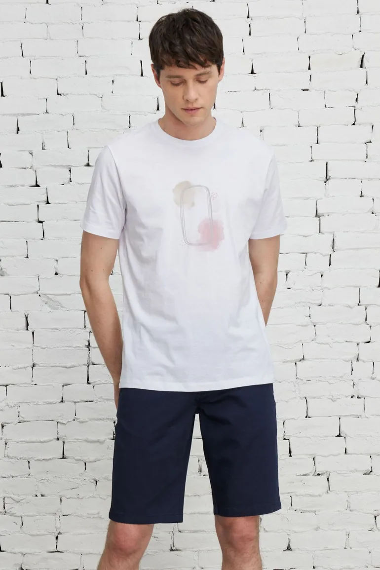 Men's White Slim Fit Slim Fit Crew Neck 100% Cotton Front Printed T-Shirt