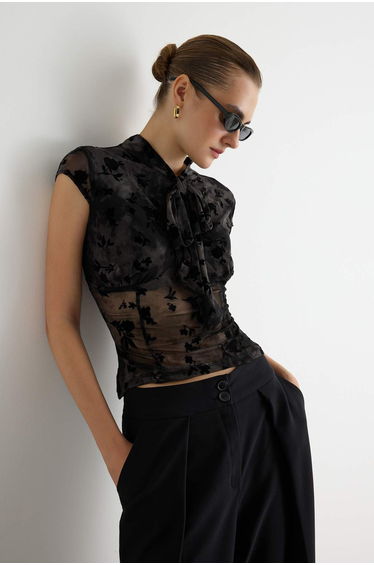Black Floral Fitted/Transparent Scarf Collar Moon Sleeve Tulle Knitted Blouse product thumbnail 2