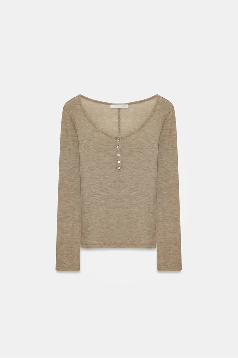 Dilvin Slim-Fit Wool Knit Blouse With Buttons - 4
