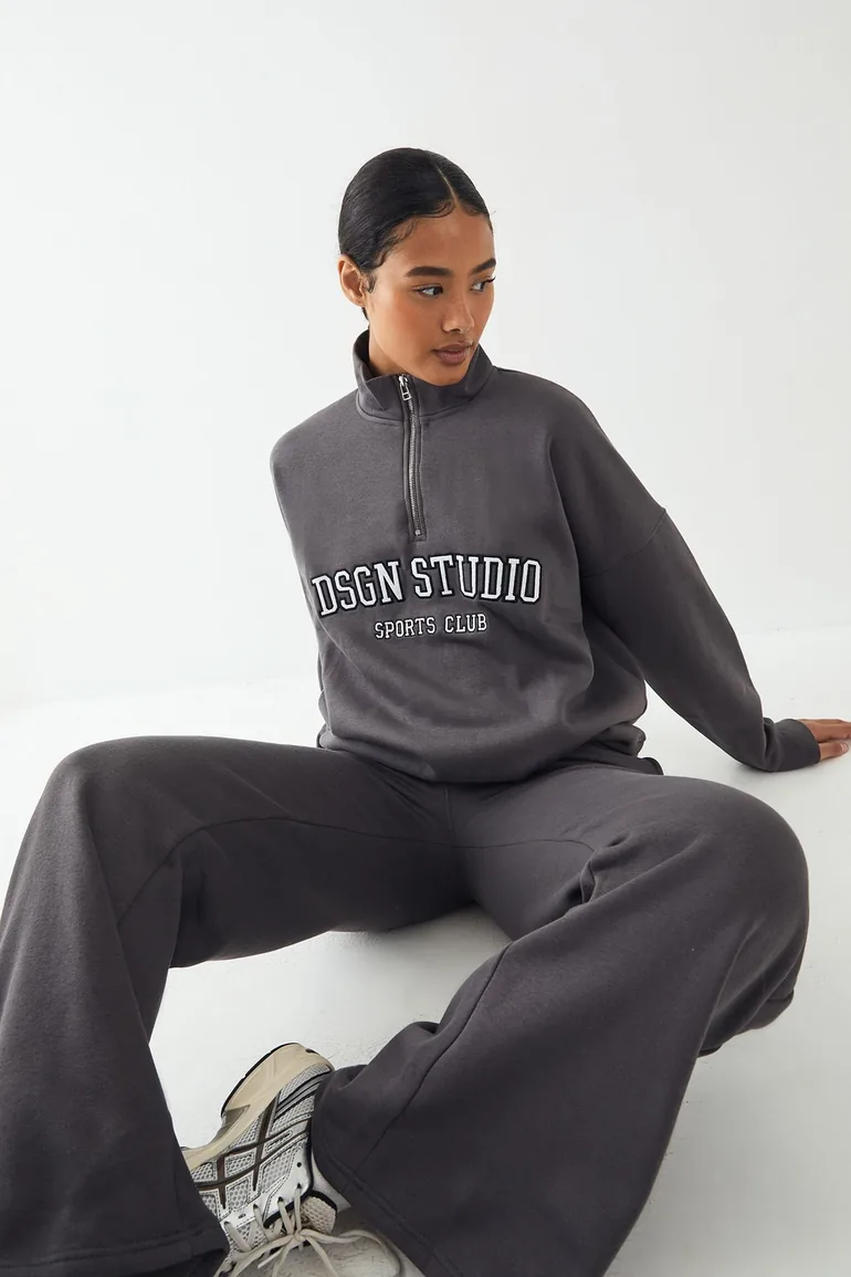 DSGN Studio Applique Straight Leg Jogger - charcoal - 2