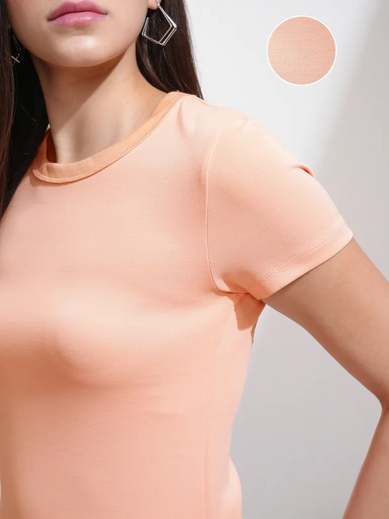 Solid Round Neck Slim Fit T-Shirt - 4