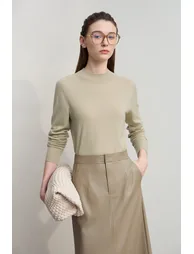 Half High Neck Seamless Sweater