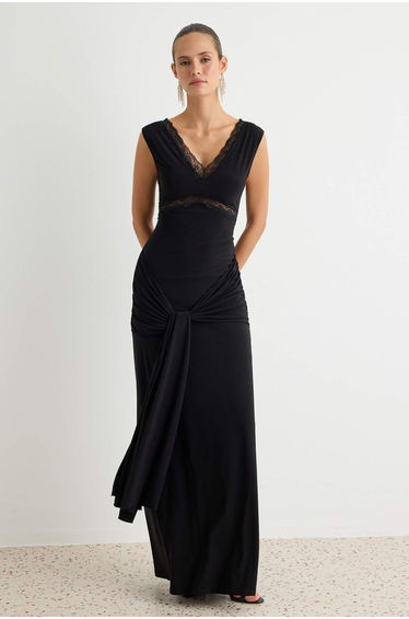 Black Deep V-Neck Lace Detailed Knitted Lined Maxi Evening Dress & Graduation Dress