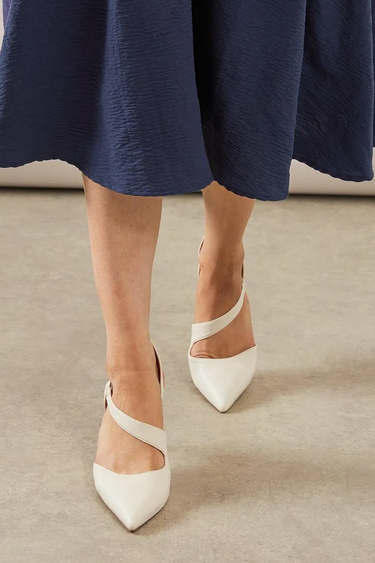 حذاء كعب عالي واليس باللون البيج - 1