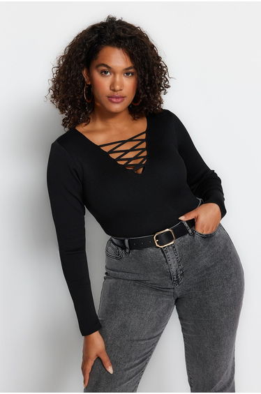 Plus Size Sweater - Black - Fitted