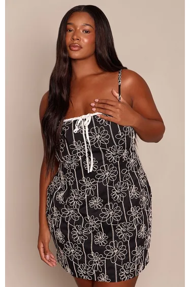 Plus Black Textured Floral Mini Dress