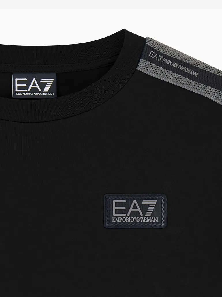 EA7 Emporio Armani Boys Train Logo Tape T-Shirt in Black - 2