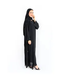 عباية إكسا سوداء مزينه بالخرز بتصميم يدوي  إماراتي - 1