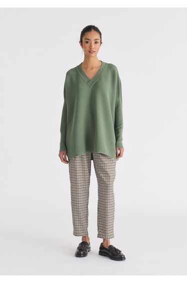 Paisie V-Neck Ribbed Jumper