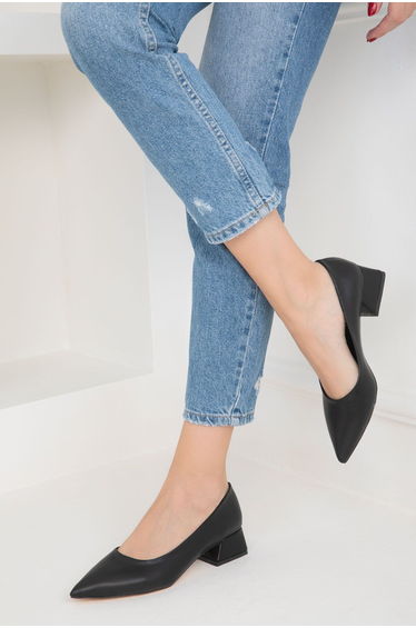 Black Women's Classic Heeled Shoes