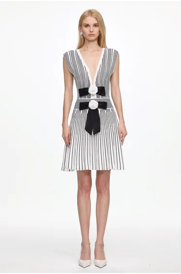 Romantic Contour Sleeveless Deep V Floral Stripe Knit Mini Dress