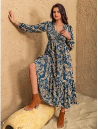 فستان بأكمام طويلة بطبعة أزهار - 3