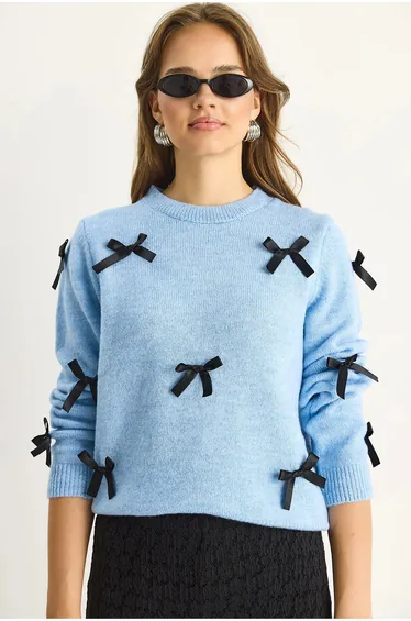 LUCCI Bow Detailed Crew Neck Sweater