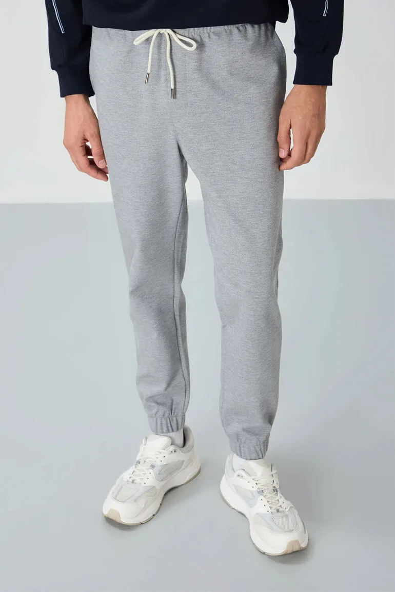 TOMMY Men's Regular Fit Fleece Sweatpants - 2