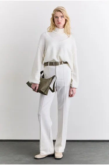 SOFT TEXTURED SWEATER