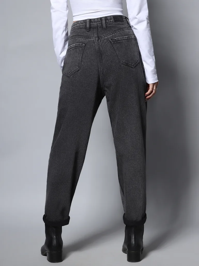 Sliced Knee Relaxed Fit Cropped Jeans - 2