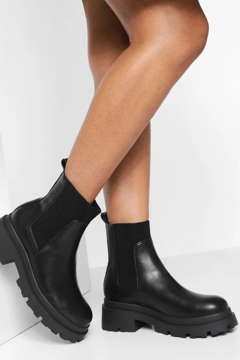 Chunky Sole Chelsea Boots - black