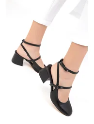 Women's Black Classic Heeled Shoes - 2