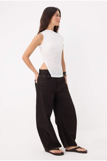 Ecru Fitted/Asymmetrical Collar Sleeveless Knitted Blouse