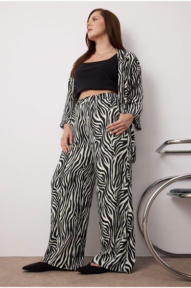 Black Printed Relaxed Cut Flexible Kimono Knitted Plus Size Top-Bottom Set