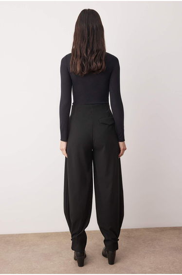 Black trousers product thumbnail 4