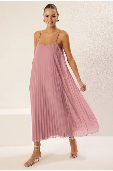 Powder Plain Slit Maxi Pleated A-line Flexible Knit Dress
