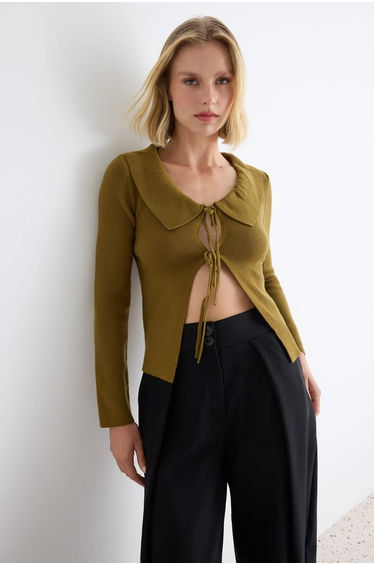 Oil Green Soft Textured Pool Collar Thin Knitwear Cardigan