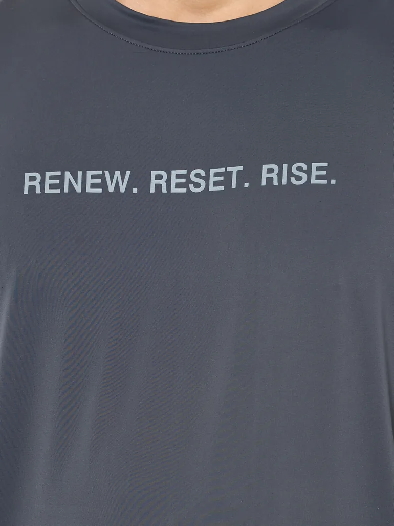 Men Relaxed Fit Printed Active T-Shirt - 2