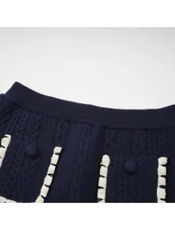 طقم متناسق بنطلون و كارديغان محبوك كروشية لون كحلي - 24