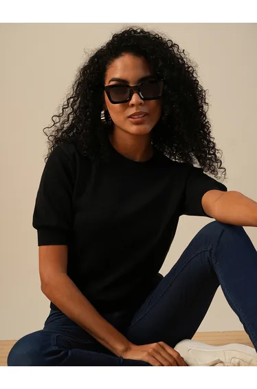 سويتر نسائي محبوك بياقة دائرية - أسود
