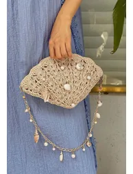 Marine-Inspired Shell Shape Woven Straw Bag for Beach Vacations & Casual Outings - 1